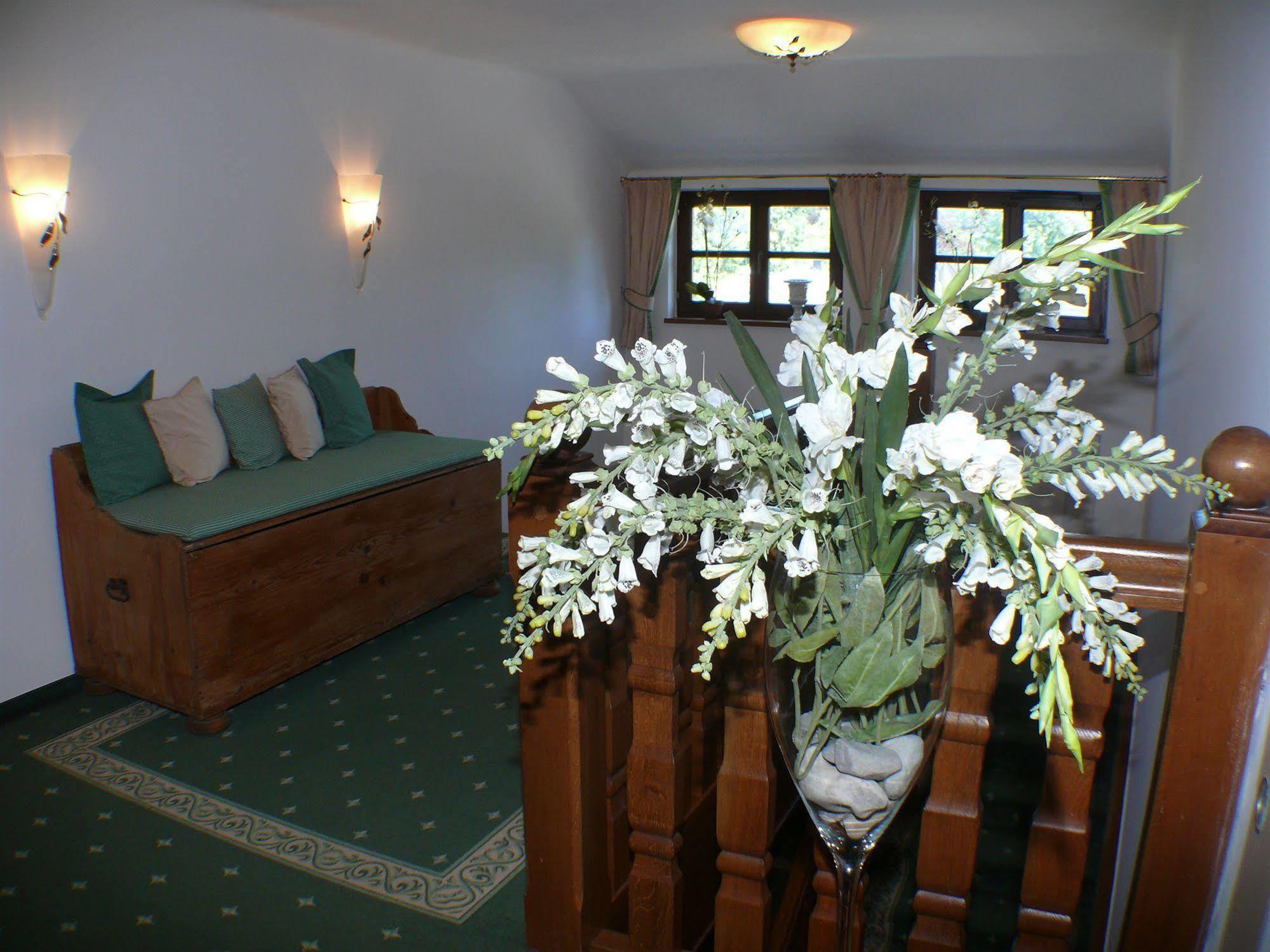 Friesachers Aniferhof 3* Anif
